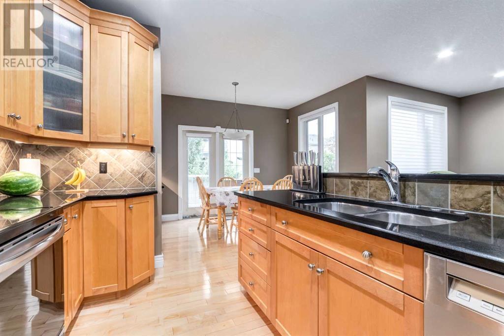 Single Family House for Sale in  Tuscany Glen Park NW Tuscany Calgary 