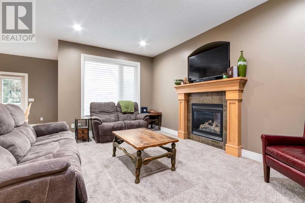Single Family House for Sale in  Tuscany Glen Park NW Tuscany Calgary 