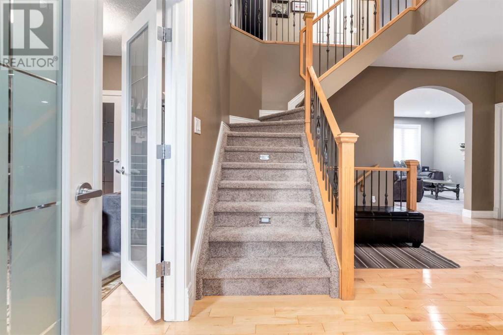 Single Family House for Sale in  Tuscany Glen Park NW Tuscany Calgary 