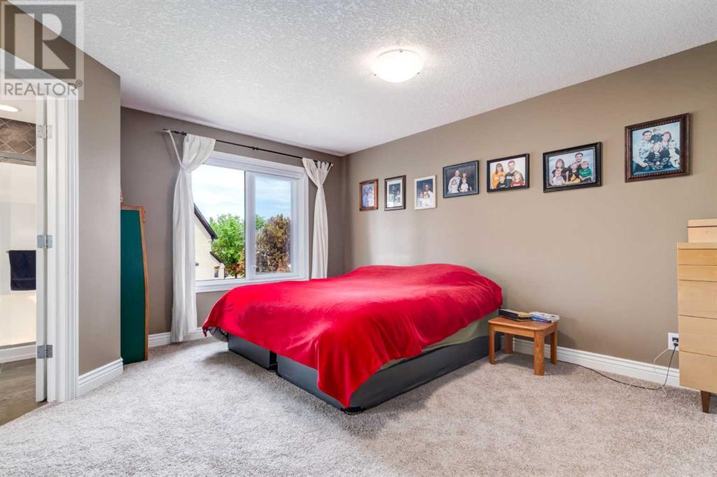 Single Family House for Sale in  Tuscany Glen Park NW Tuscany Calgary 