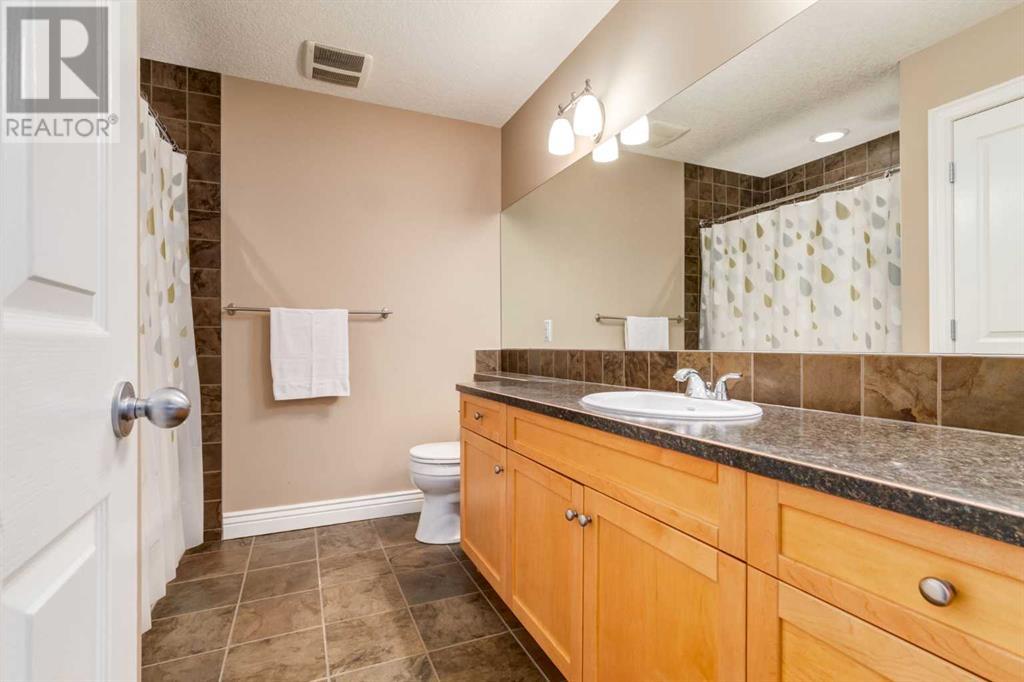Single Family House for Sale in  Tuscany Glen Park NW Tuscany Calgary 