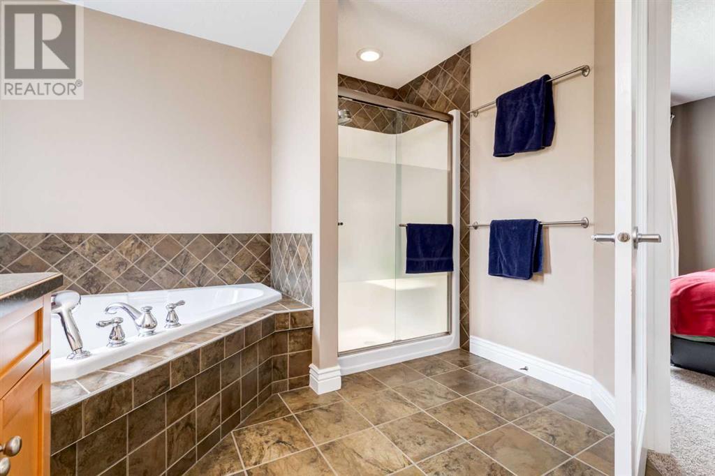 Single Family House for Sale in  Tuscany Glen Park NW Tuscany Calgary 