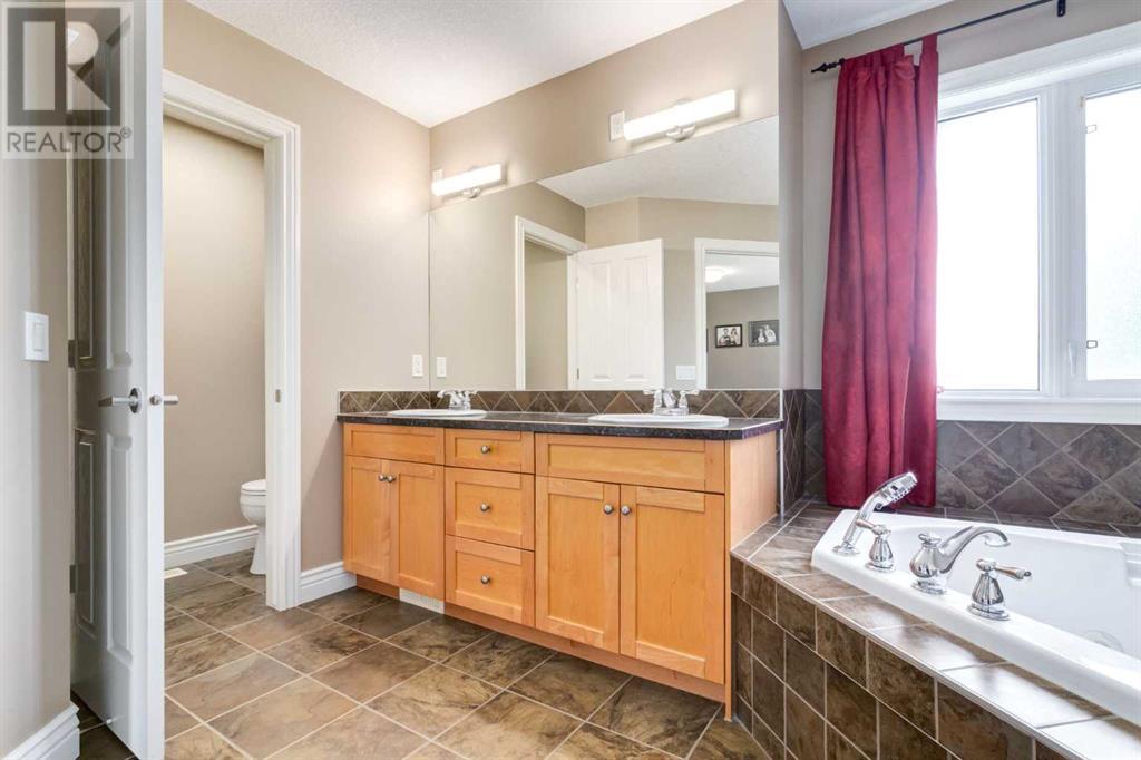 Single Family House for Sale in  Tuscany Glen Park NW Tuscany Calgary 