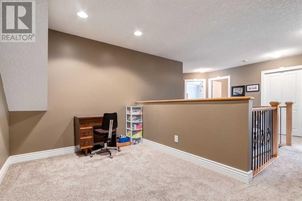 Single Family House for Sale in  Tuscany Glen Park NW Tuscany Calgary 