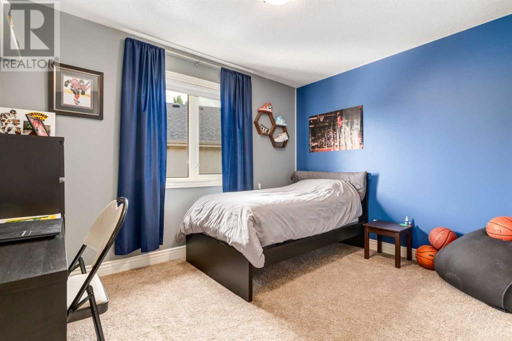 Single Family House for Sale in  Tuscany Glen Park NW Tuscany Calgary 