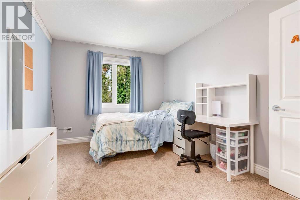 Single Family House for Sale in  Tuscany Glen Park NW Tuscany Calgary 