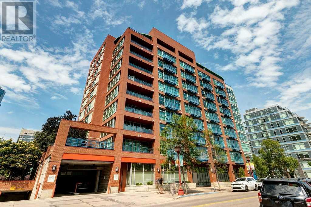 Single Family House for Sale in   Riverfront Avenue SW Chinatown Calgary 