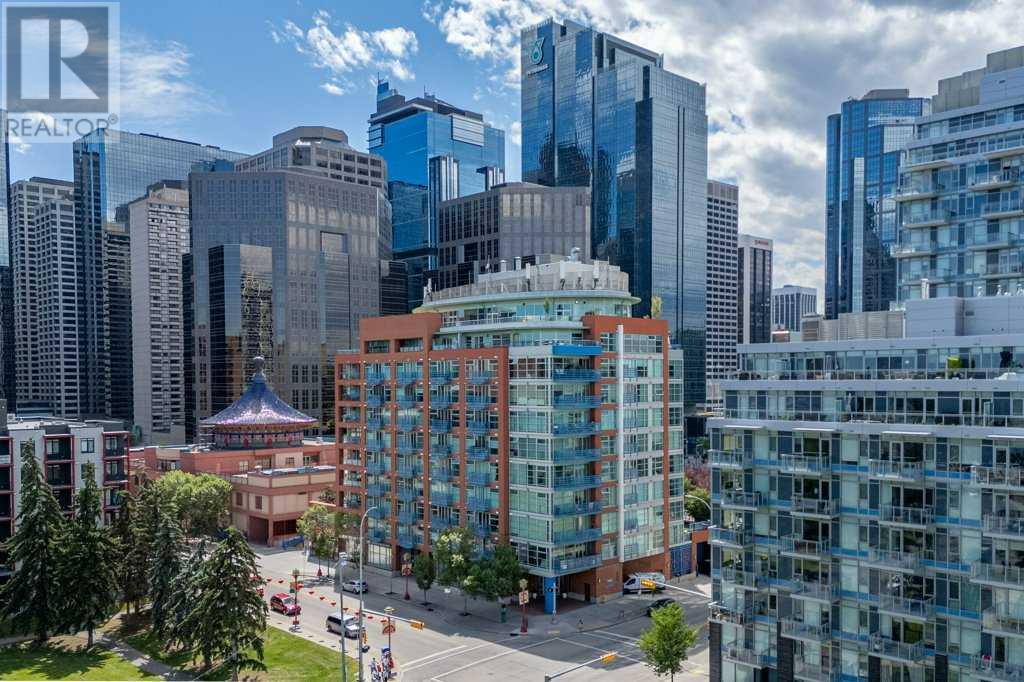 Single Family House for Sale in   Riverfront Avenue SW Chinatown Calgary 