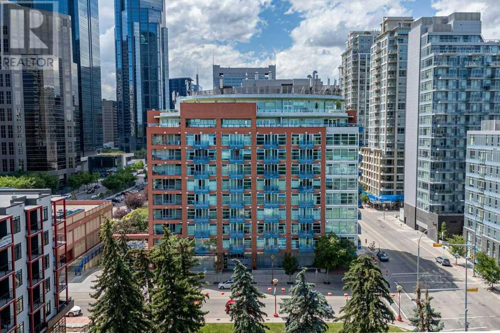 Single Family House for Sale in   Riverfront Avenue SW Chinatown Calgary 