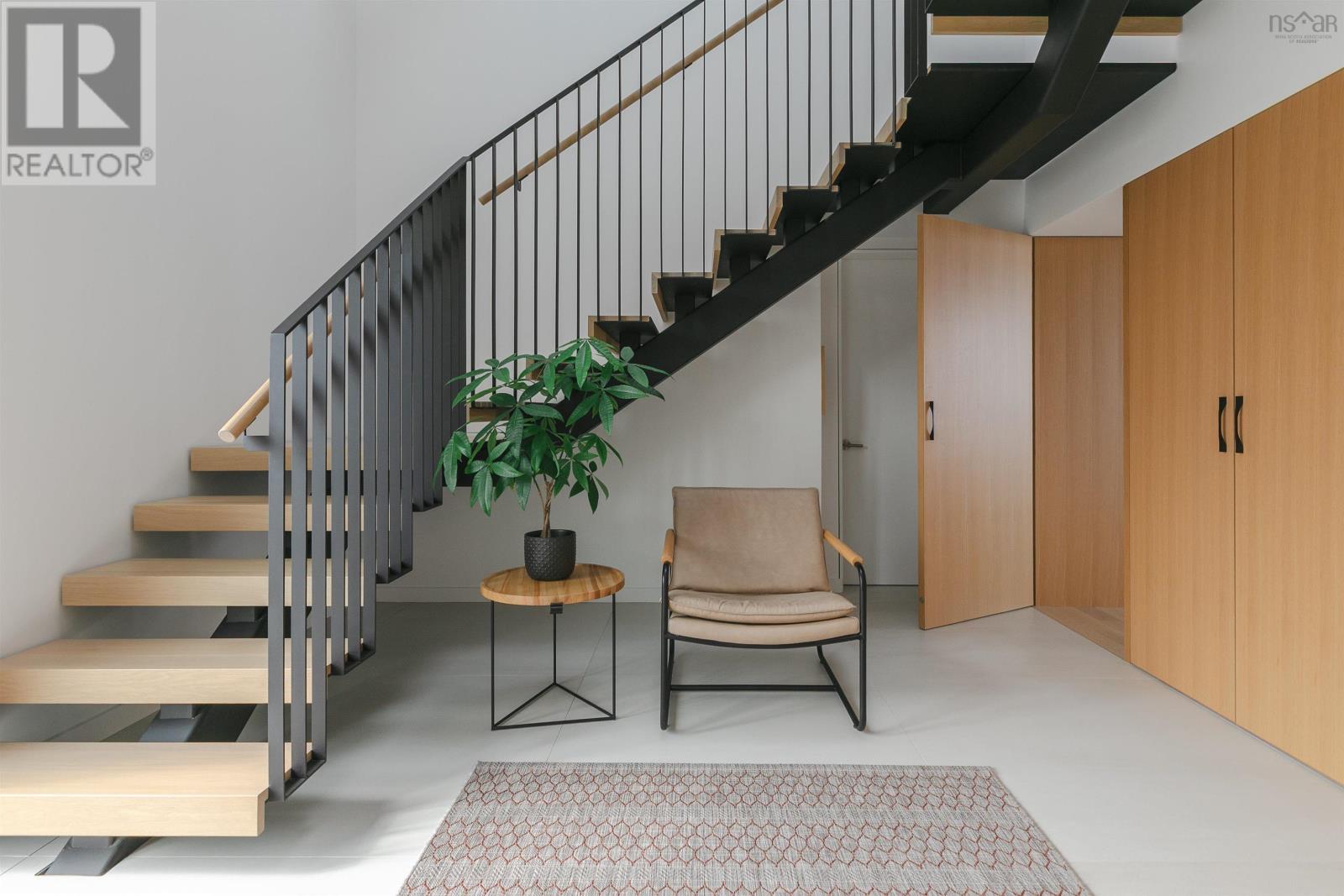 Property 10 of 51 of 38 Island Watch Run