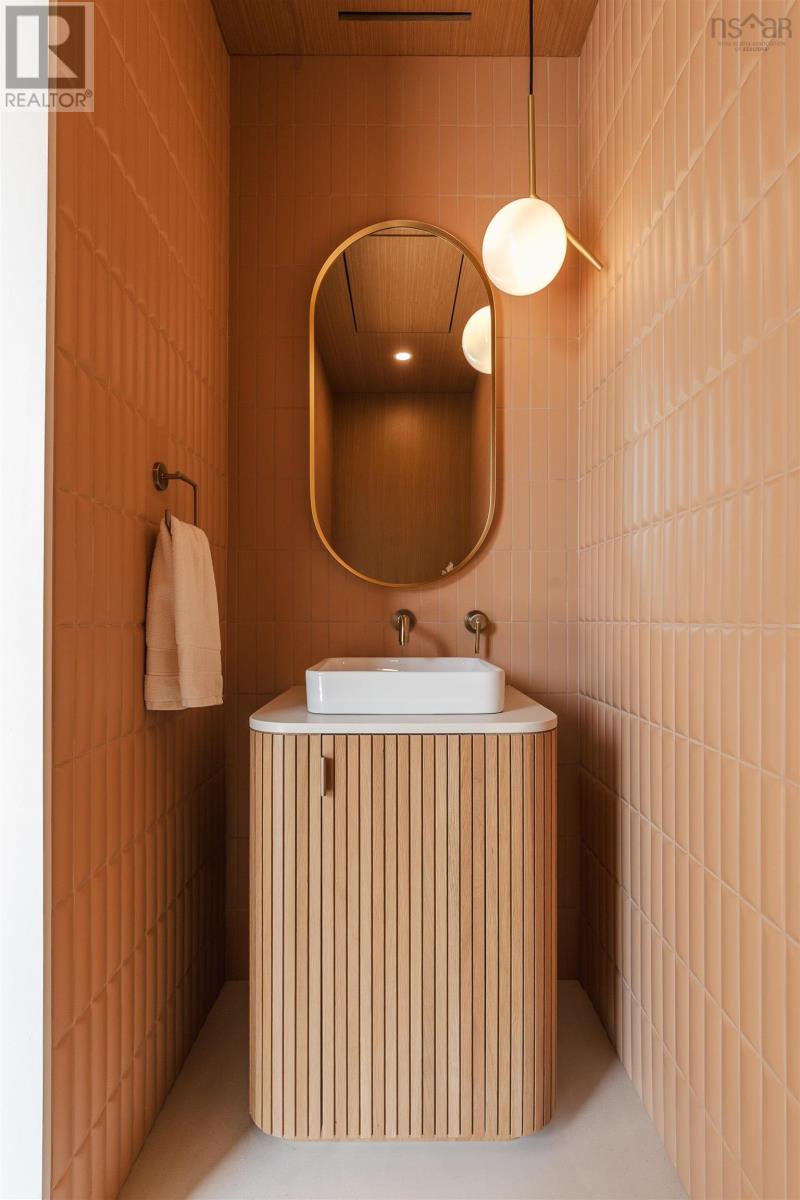 Property 13 of 51 of 38 Island Watch Run