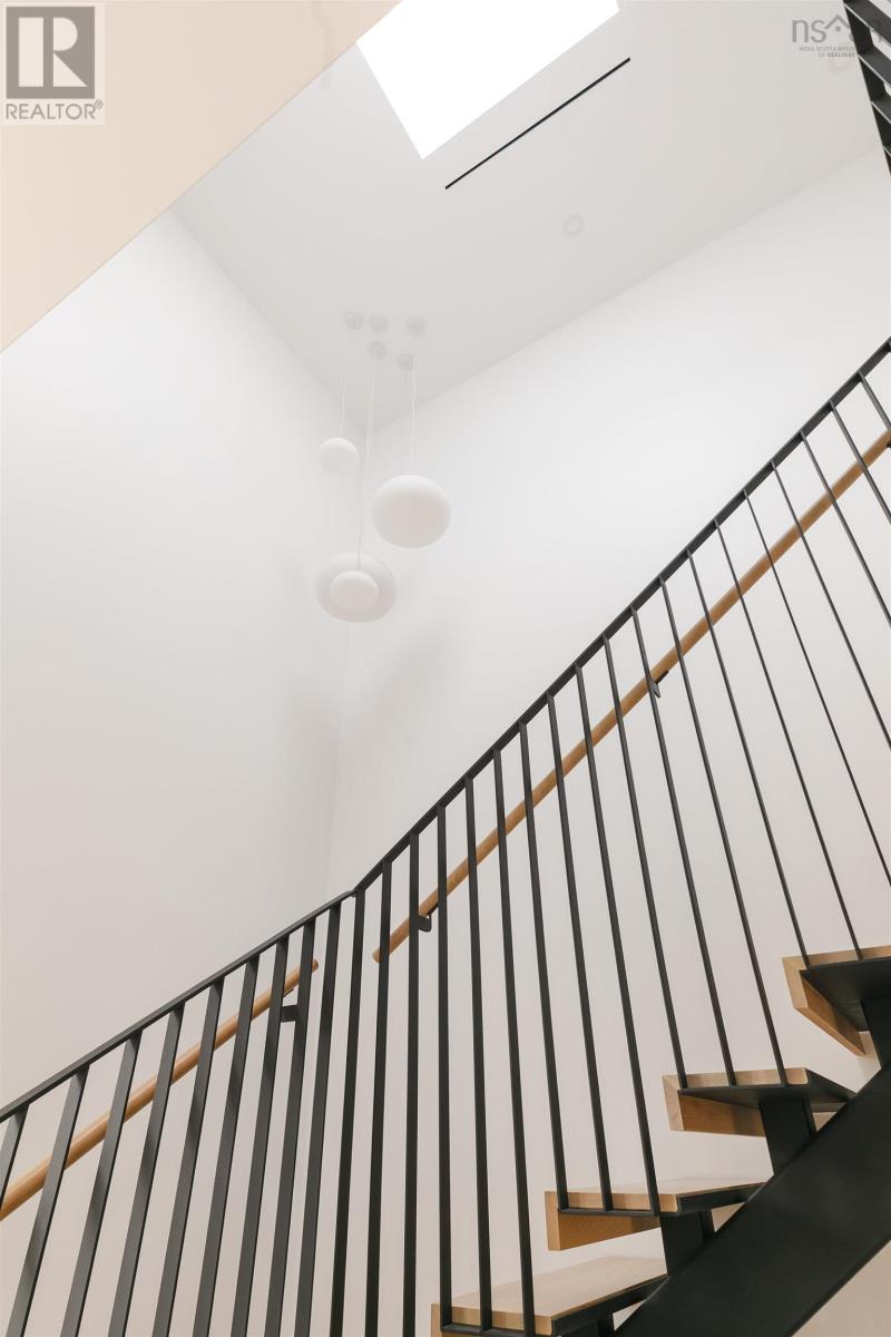 Property 33 of 51 of 38 Island Watch Run