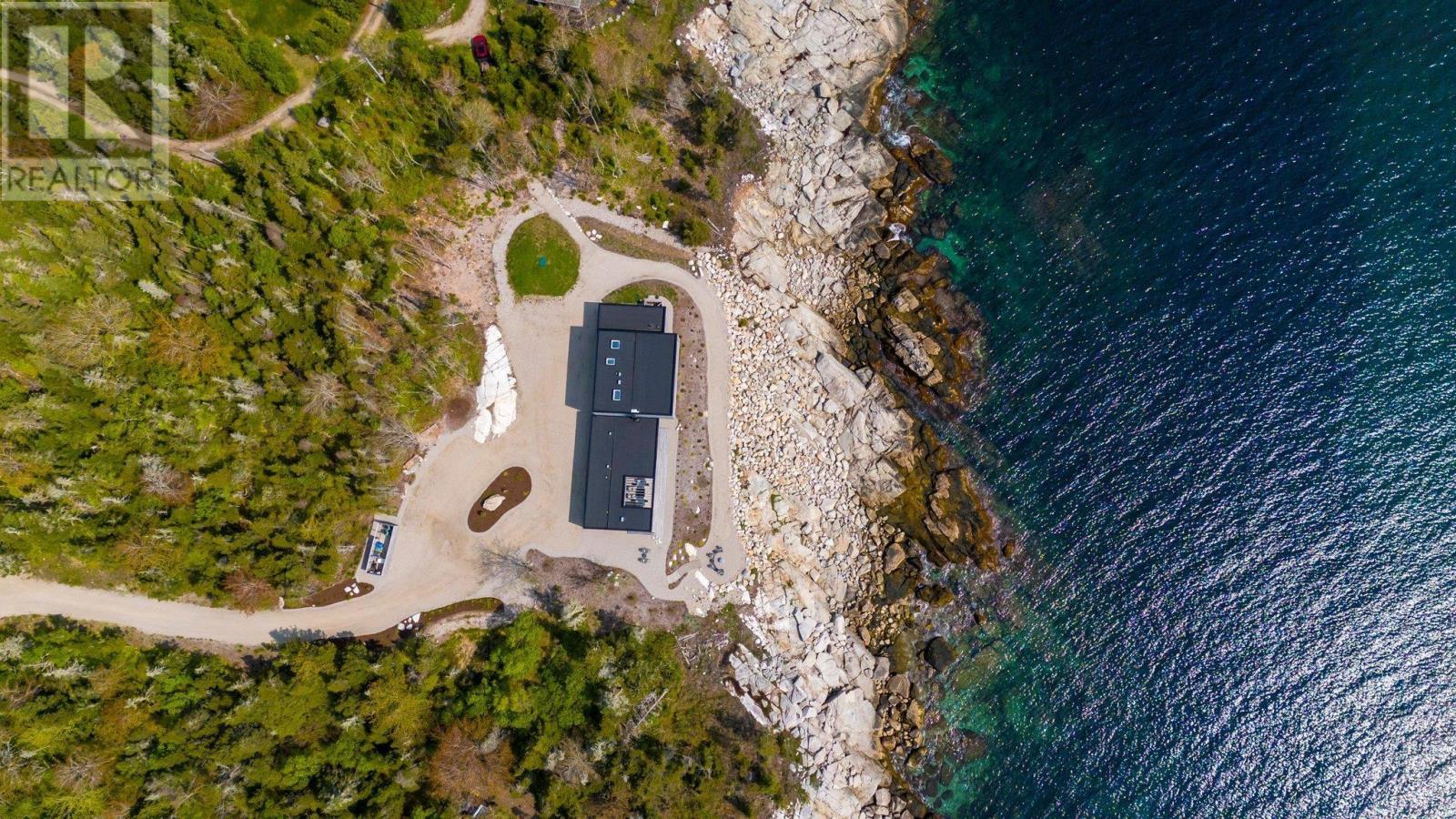 Property 48 of 51 of 38 Island Watch Run