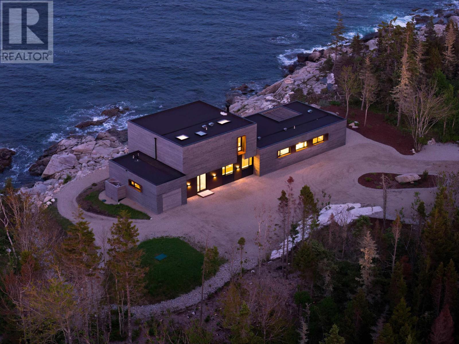 Property 7 of 51 of 38 Island Watch Run