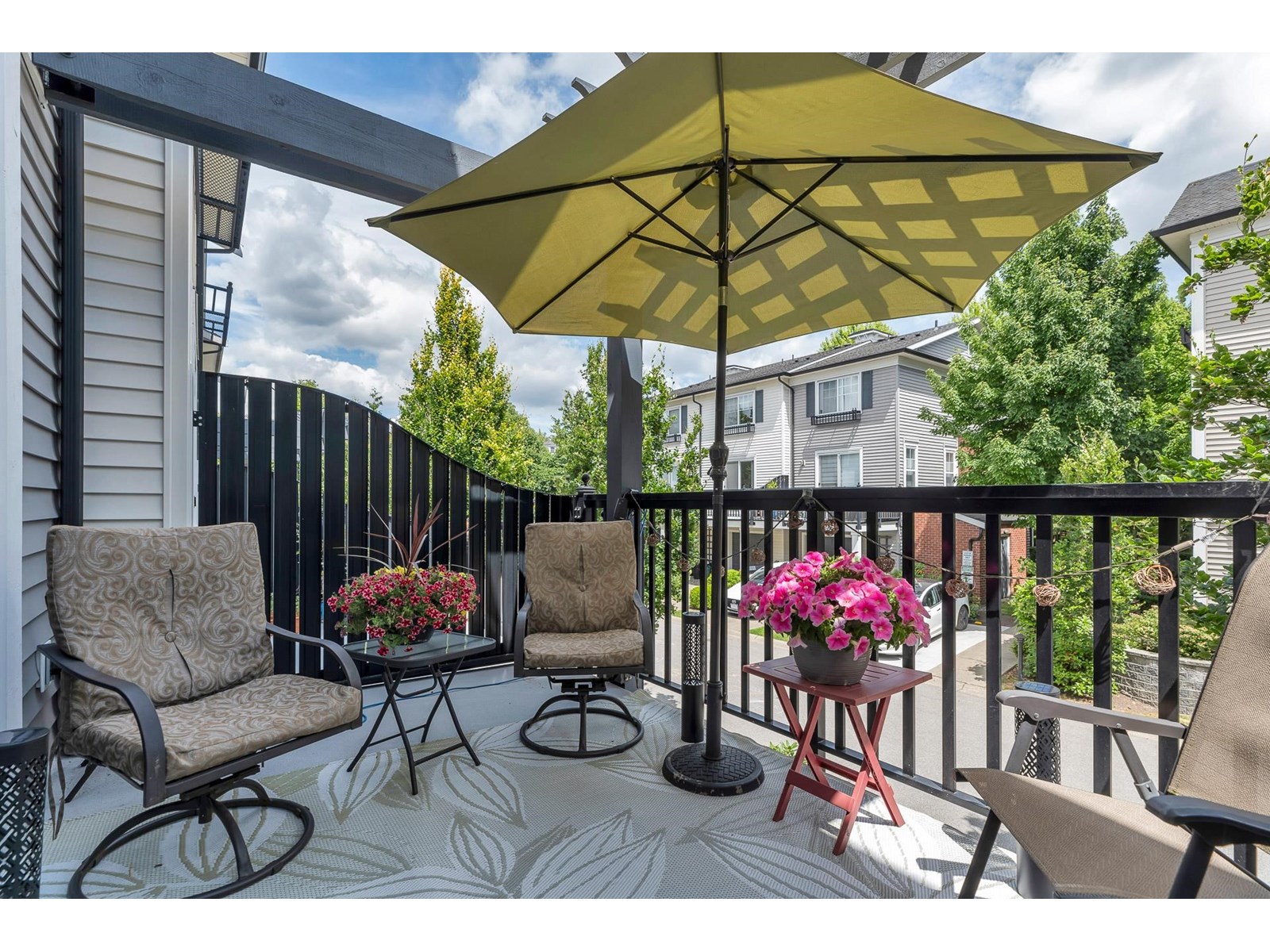 Photo 15 of 52 7238 189 Street, Surrey BC