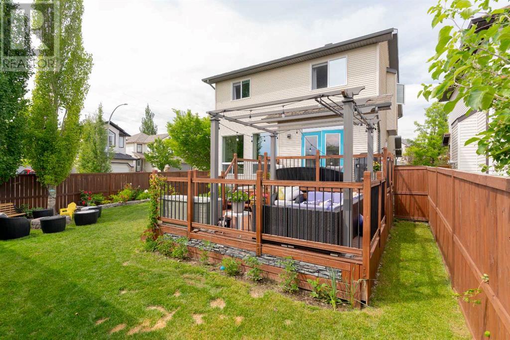 Single Family House for Sale in  Tuscany Ridge Mews NW Tuscany Calgary 