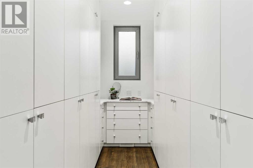 129 10 Avenue NW, Calgary, Alberta