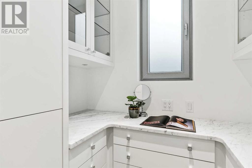 Single Family House for Sale in   Avenue NW Crescent Heights Calgary 
