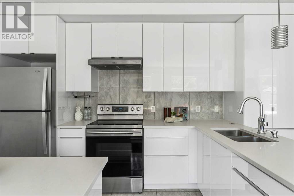 Single Family House for Sale in   Avenue NW Crescent Heights Calgary 