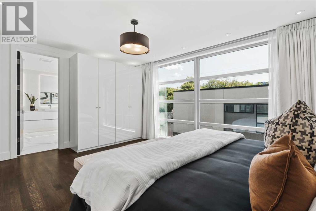 Single Family House for Sale in   Avenue NW Crescent Heights Calgary 