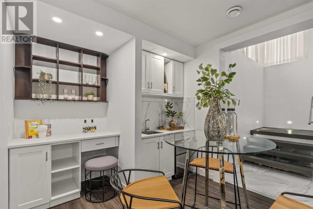 Single Family House for Sale in   Avenue NW Crescent Heights Calgary 