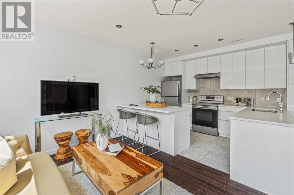 Single Family House for Sale in   Avenue NW Crescent Heights Calgary 