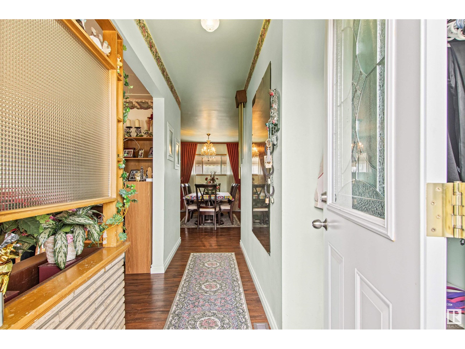 Photo 9 of 11632 Groat Rd Nw, Edmonton AB