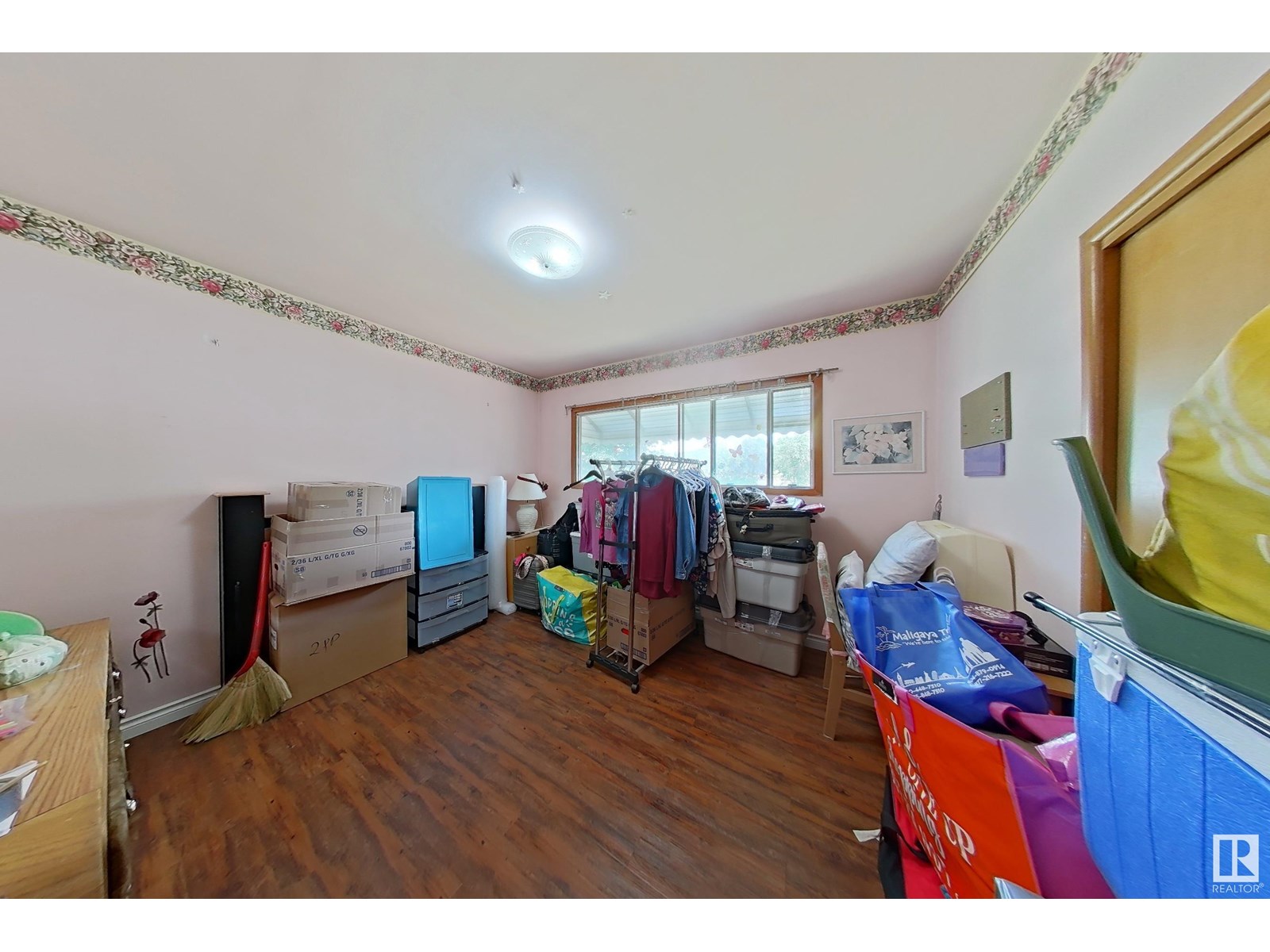 Photo 27 of 11632 Groat Rd Nw, Edmonton AB