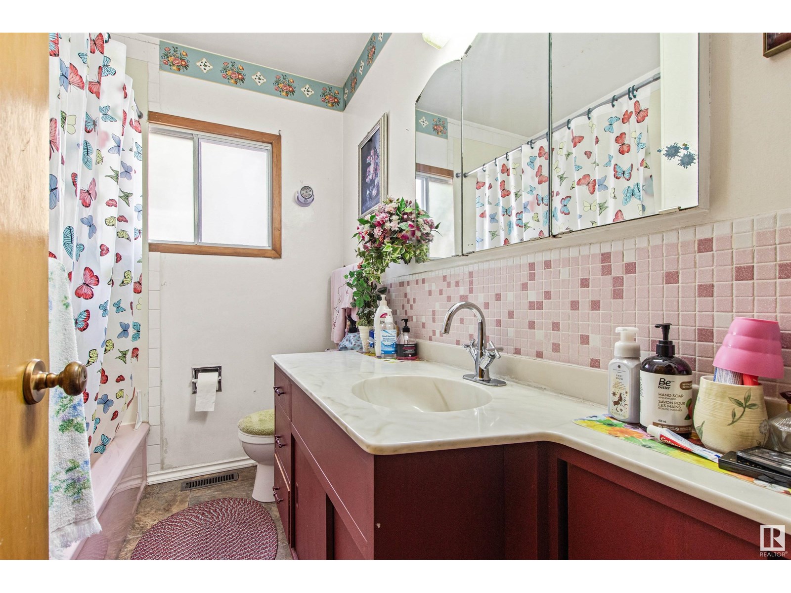 Photo 26 of 11632 Groat Rd Nw, Edmonton AB
