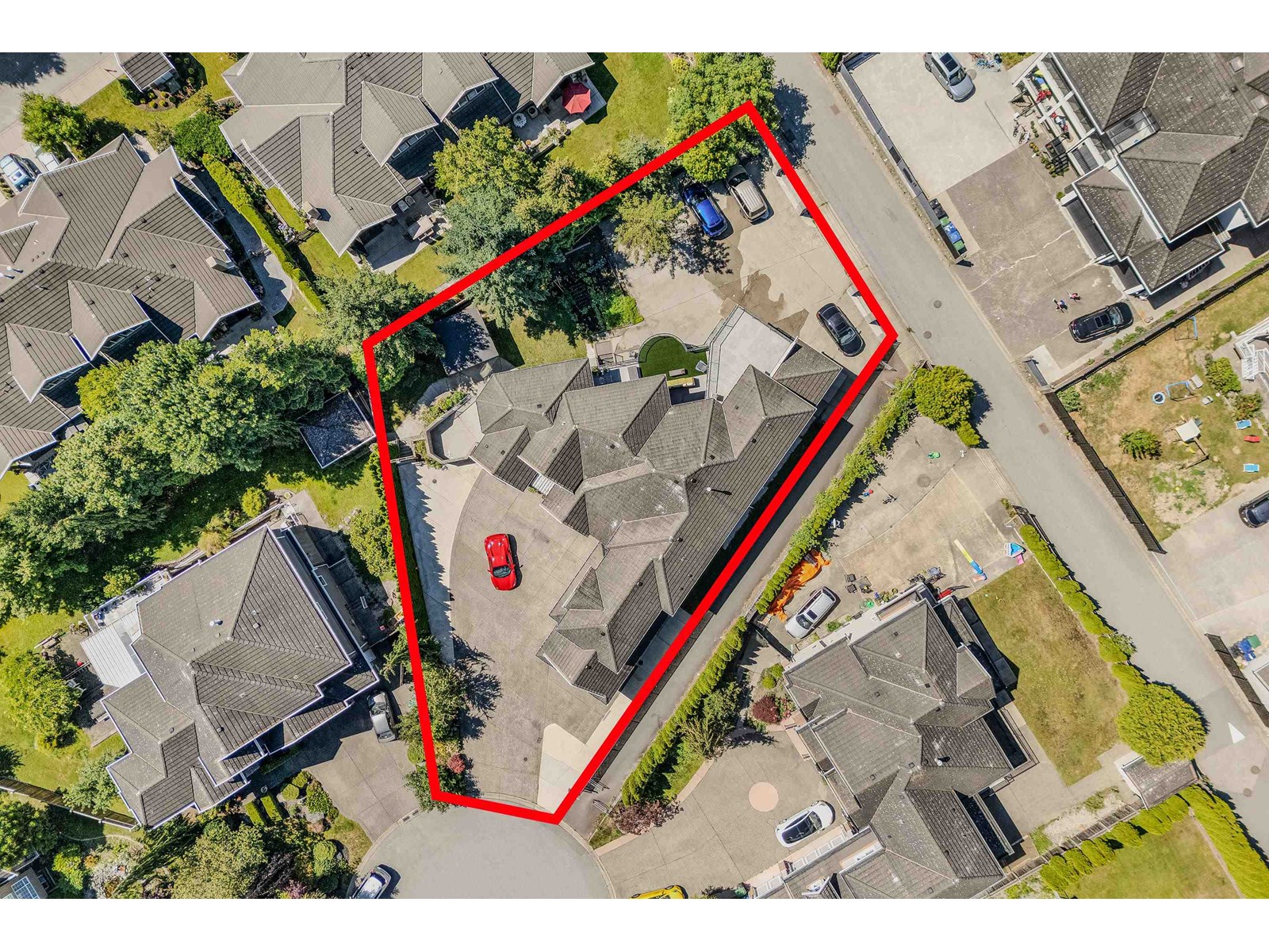 Photo 27 of 5733 W Kettle Crescent, Surrey BC