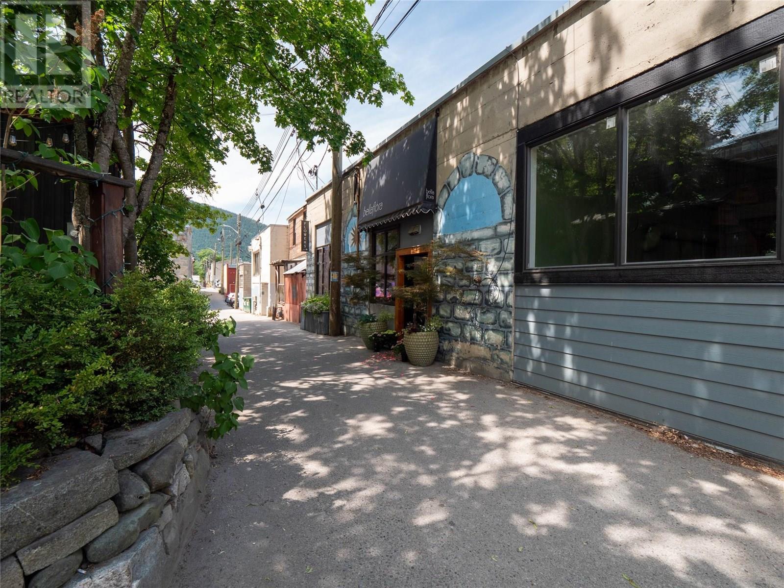 696 Baker Street, Nelson