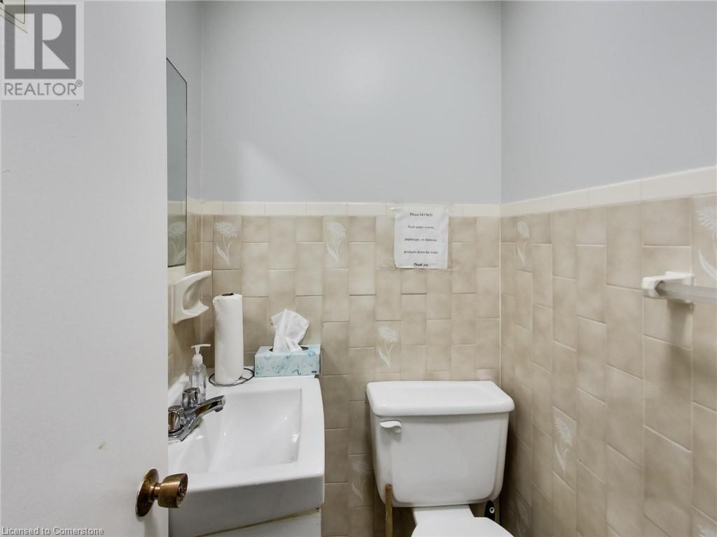 Photo 31 of 51 Augusta Street, Hamilton ON