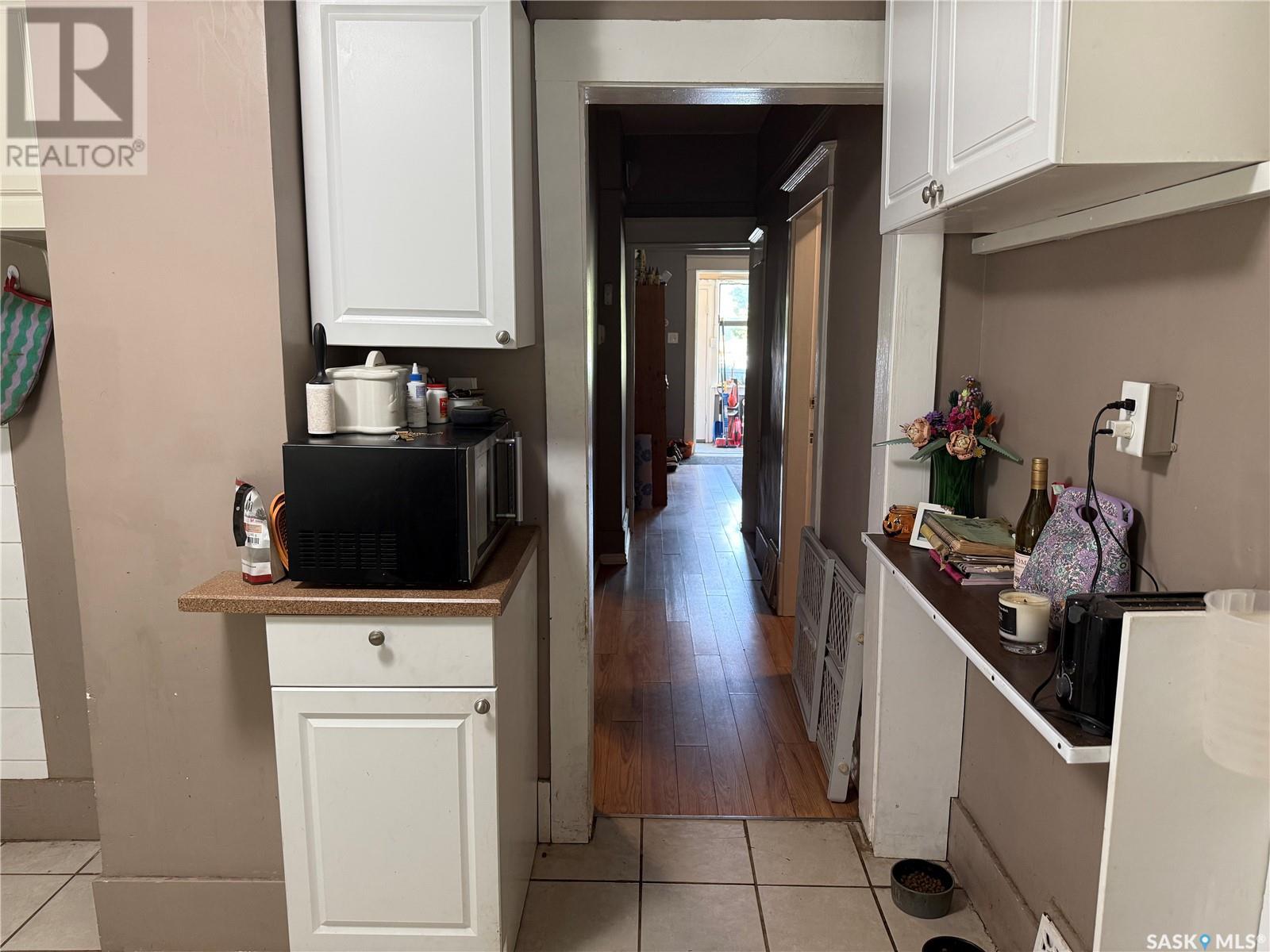Photo 8 of 133 M Avenue S, Saskatoon SK