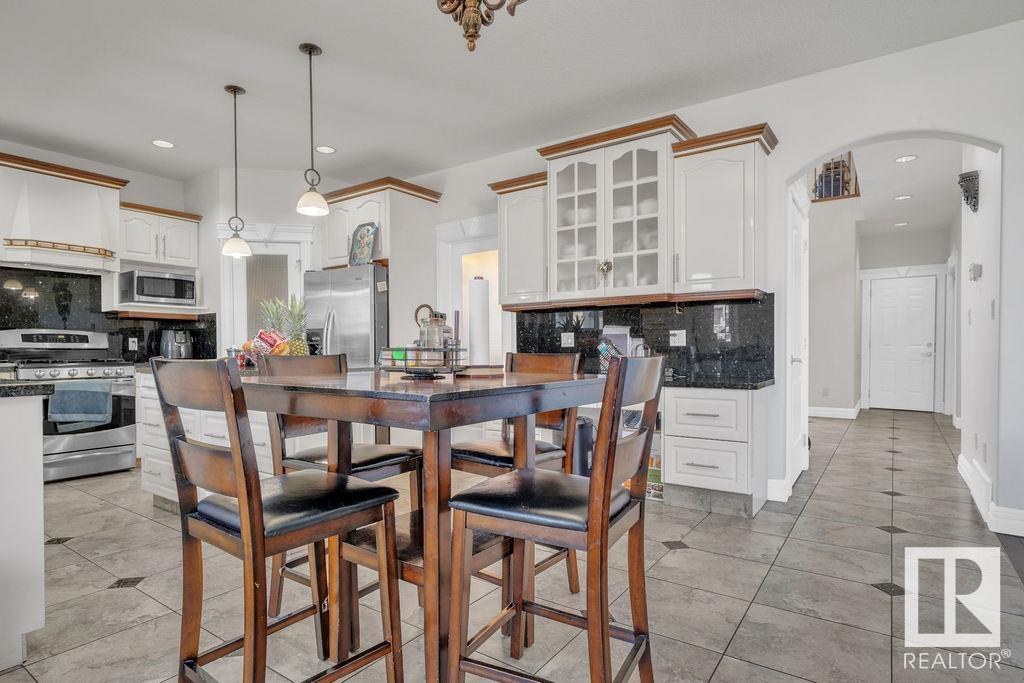 Photo 8 of 6724 12 Av Sw, Edmonton AB