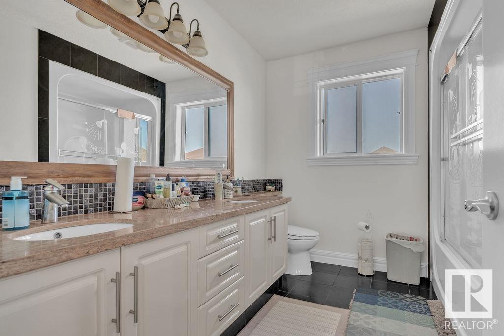 Photo 15 of 6724 12 Av Sw, Edmonton AB
