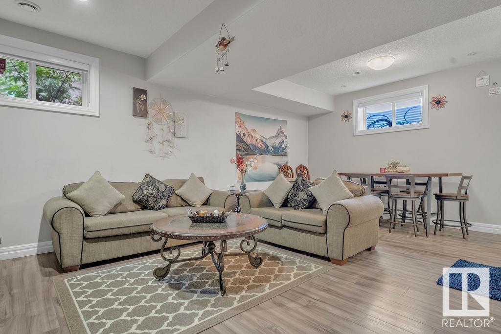 Photo 7 of 6724 12 Av Sw, Edmonton AB