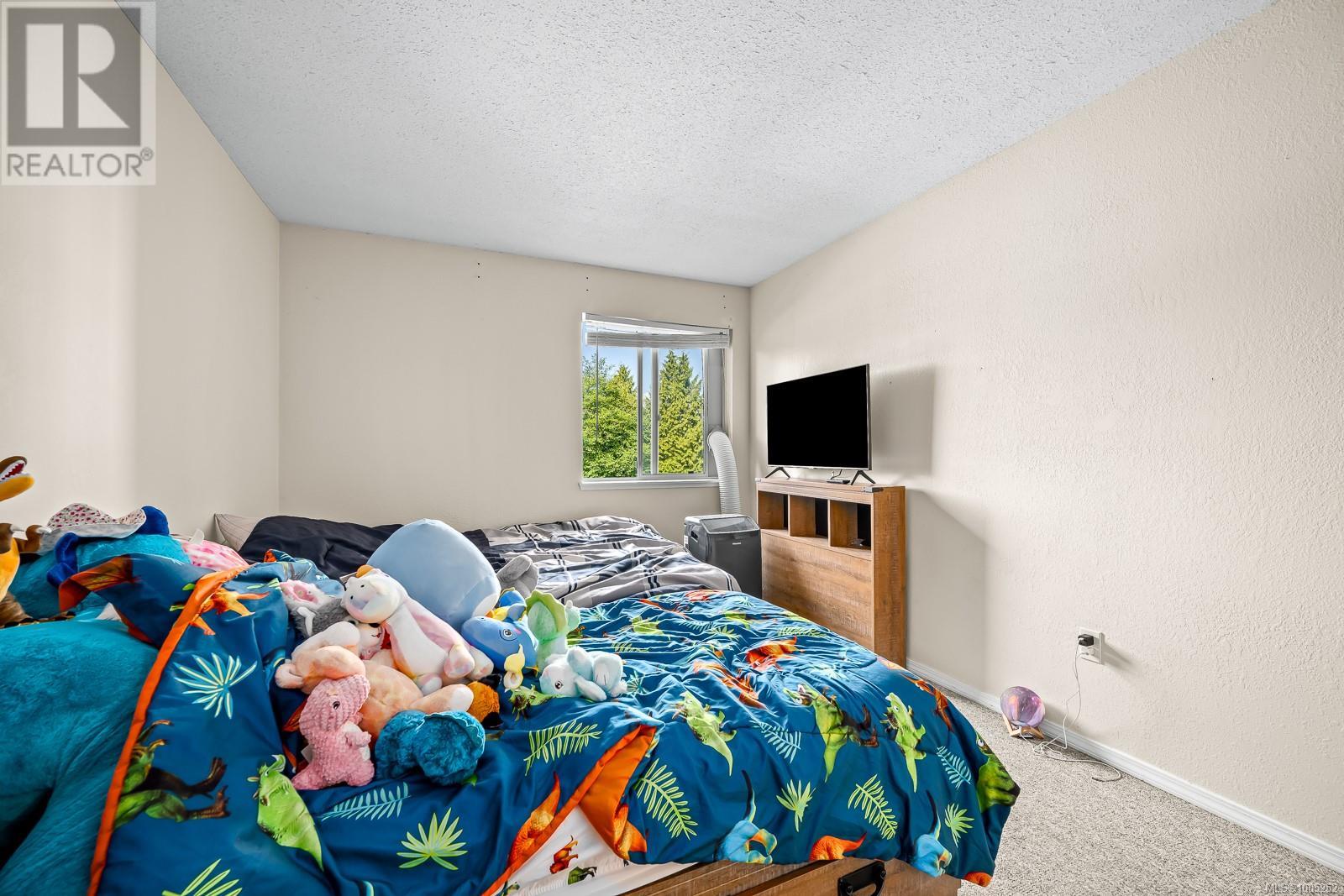 301 1050 Braidwood Rd, Courtenay