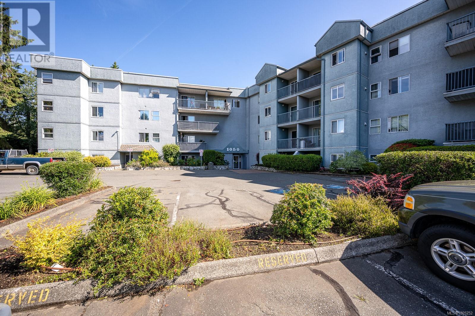 301 1050 Braidwood Rd, Courtenay