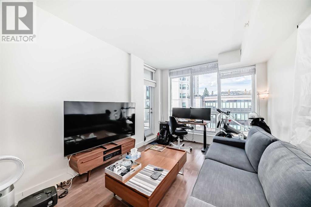 Single Family House for Sale in   Shawnee Hill SW Shawnee Slopes Calgary 
