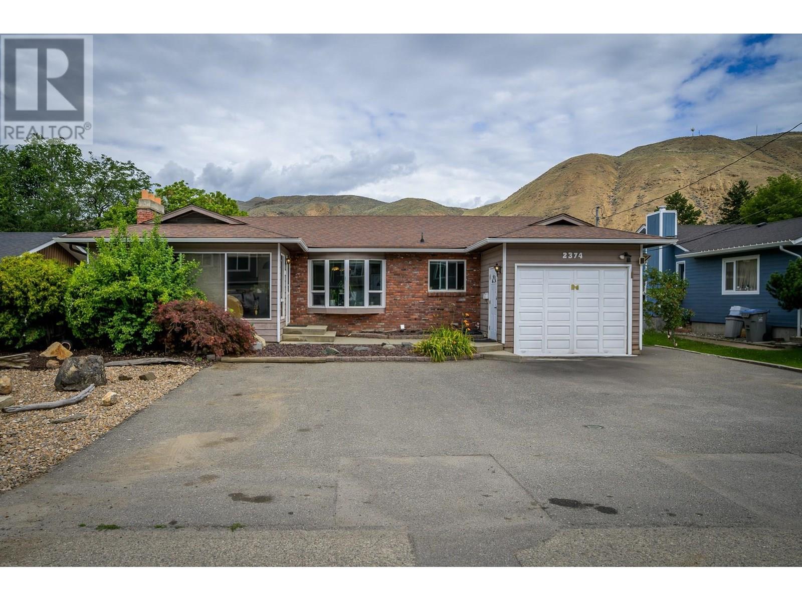 2374 PARKCREST AVENUE - Image 1