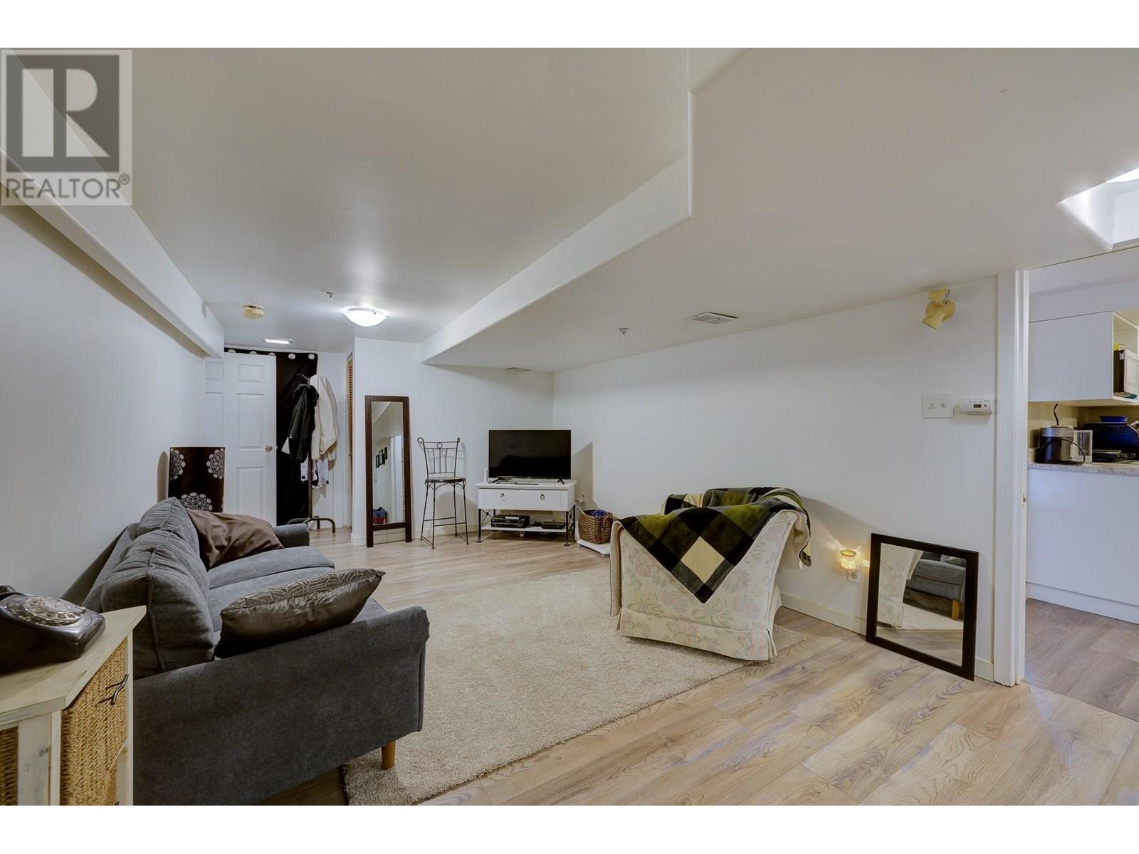 2374 PARKCREST AVENUE - Image 16