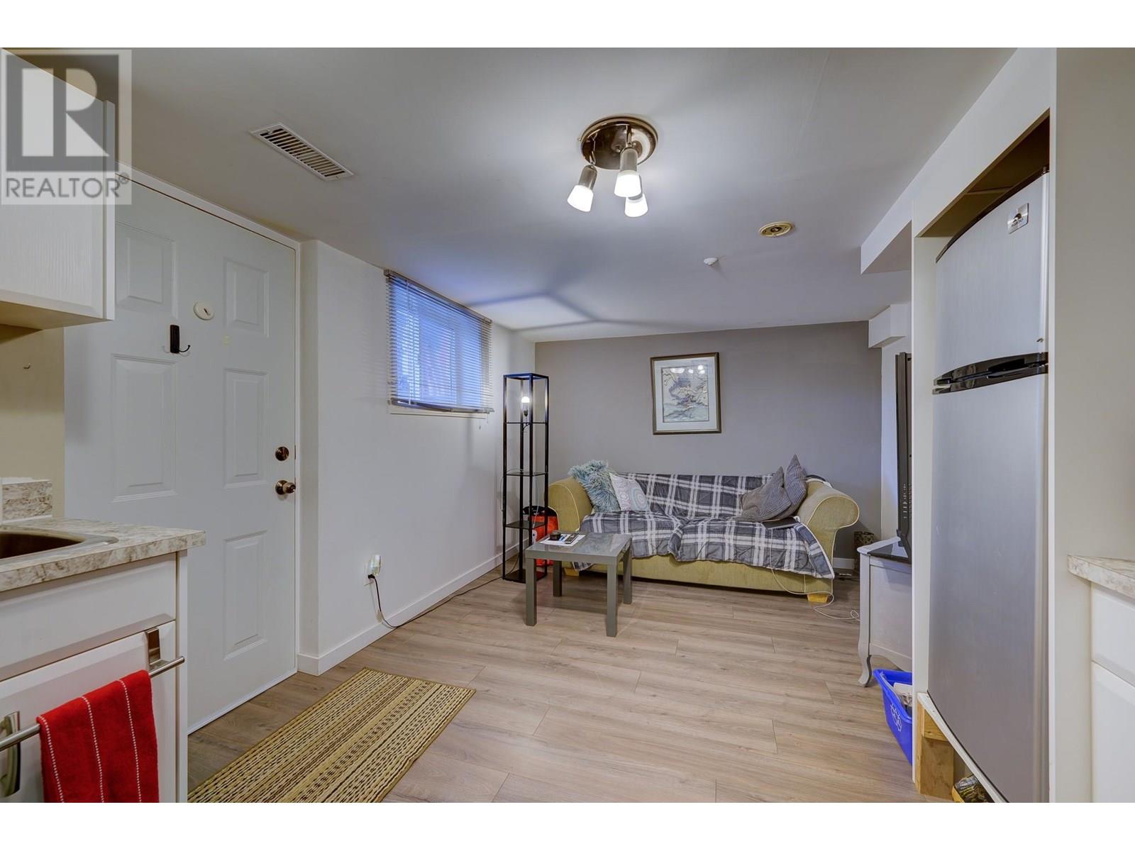 2374 PARKCREST AVENUE - Image 23