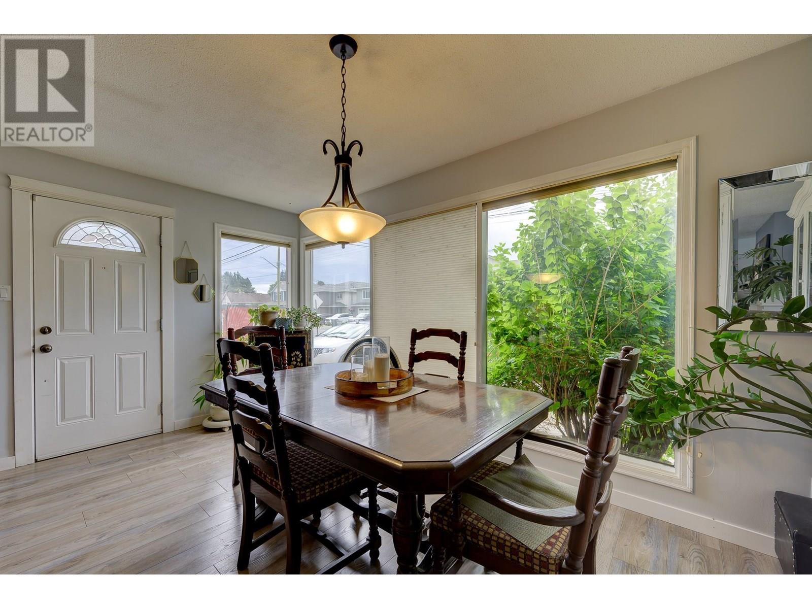 2374 PARKCREST AVENUE - Image 5