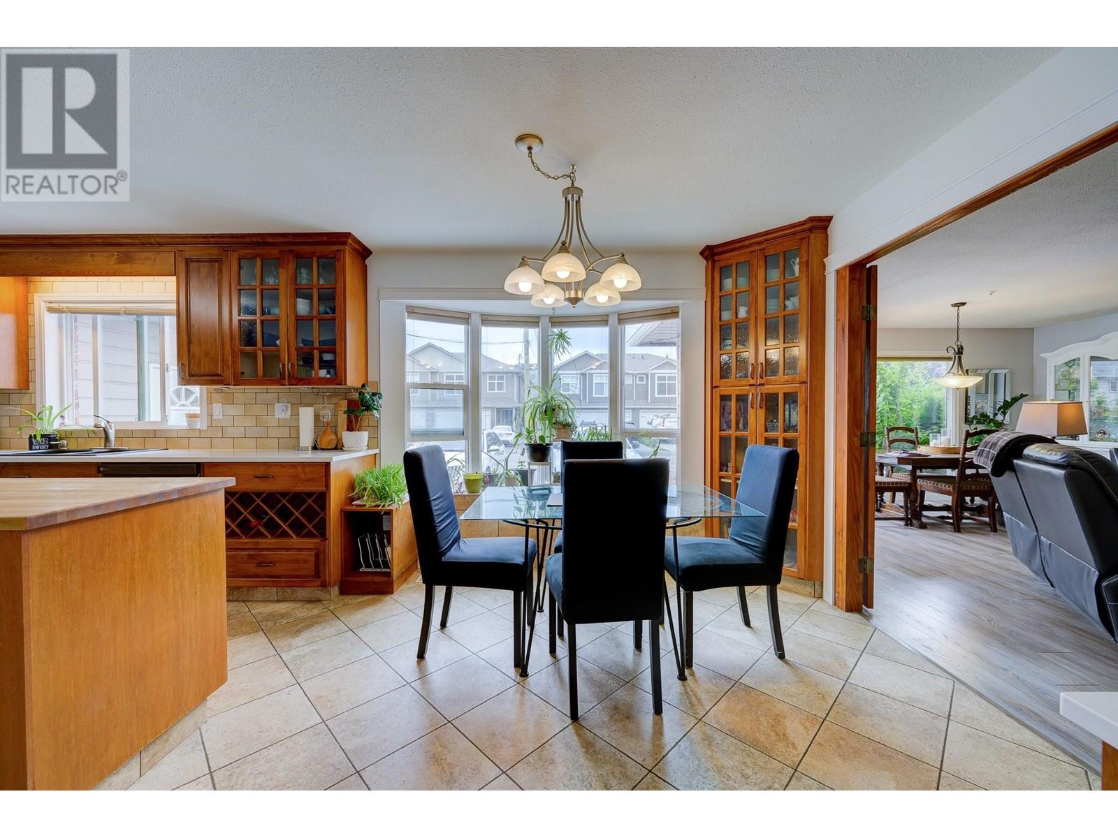 2374 PARKCREST AVENUE - Image 8