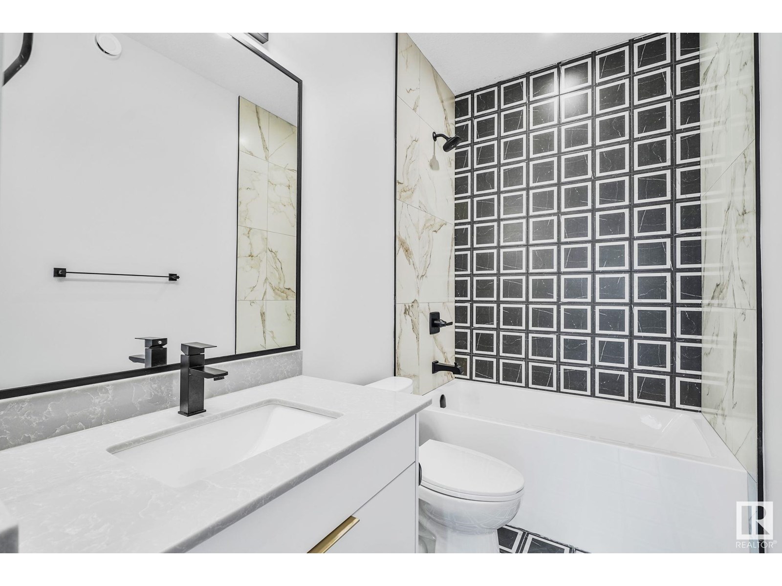 150 CREEKSIDE LANE LN, Leduc