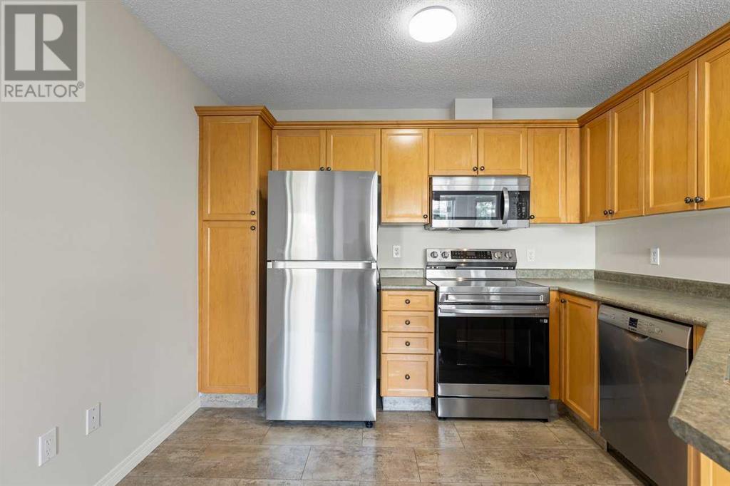 Single Family House for Sale in   Rocky Vista Park NW Rocky Ridge Calgary 