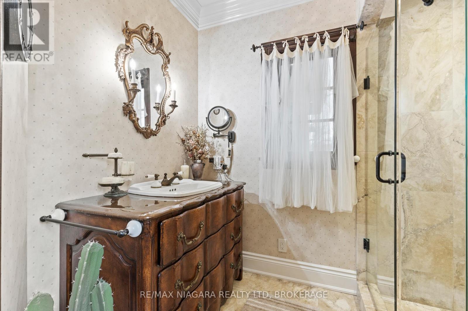 Photo 8 of 358 C Martindale Road, St Catharines ON