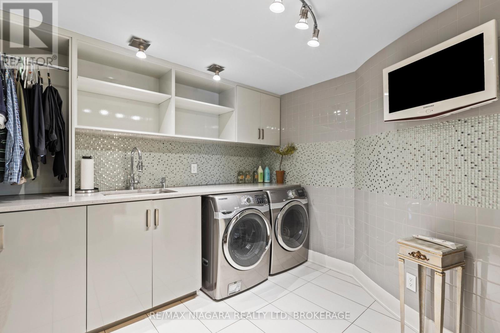 Photo 18 of 358 C Martindale Road, St Catharines ON