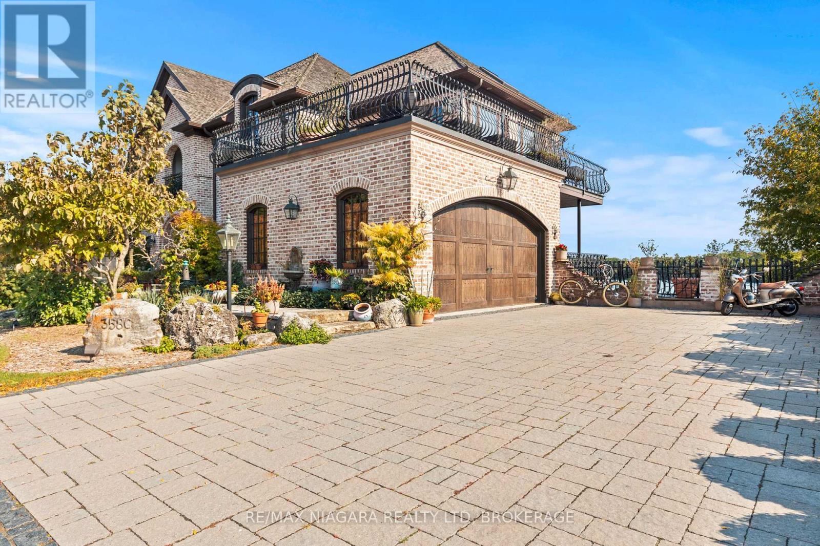 Photo 4 of 358 C Martindale Road, St Catharines ON