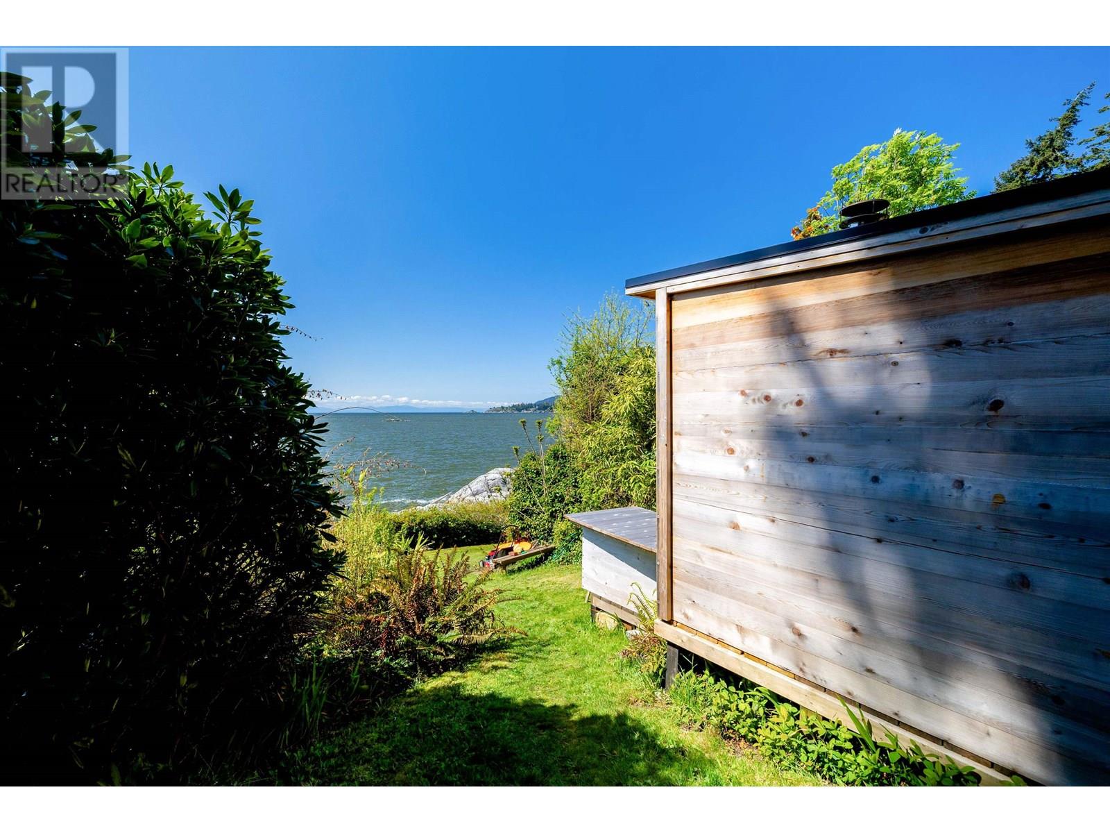 5252 MARINE DRIVE, West Vancouver